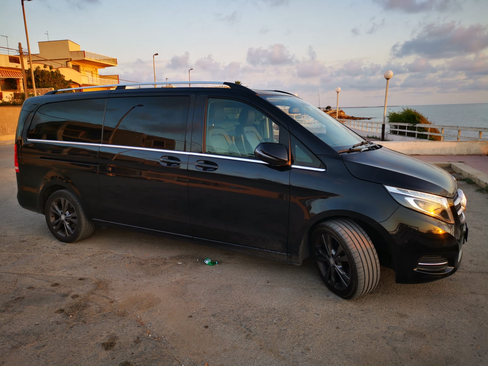 Mercedes V-Class · seaside, golden hour